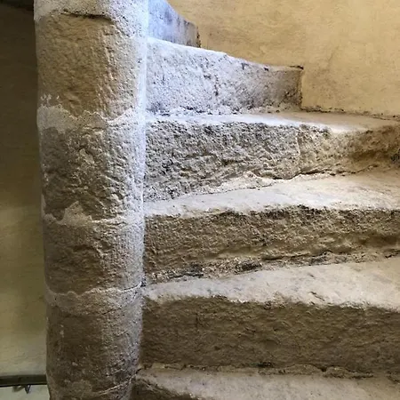 La Tour De L'ange