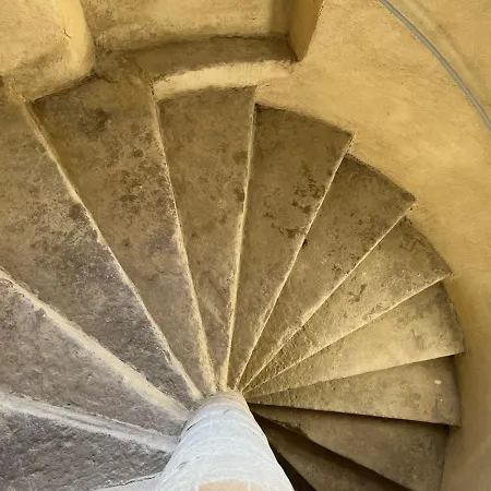 La Tour De L'ange